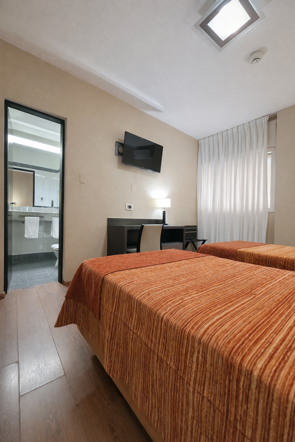 Habitación Master Doble del Hotel Francia Tucumán