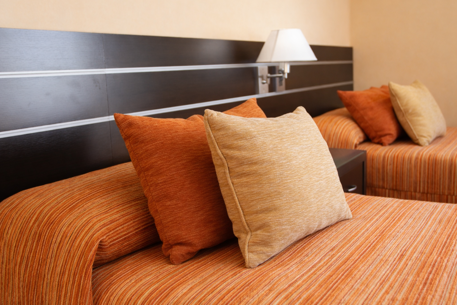 Habitación Master Triple del Hotel Francia Tucumán
